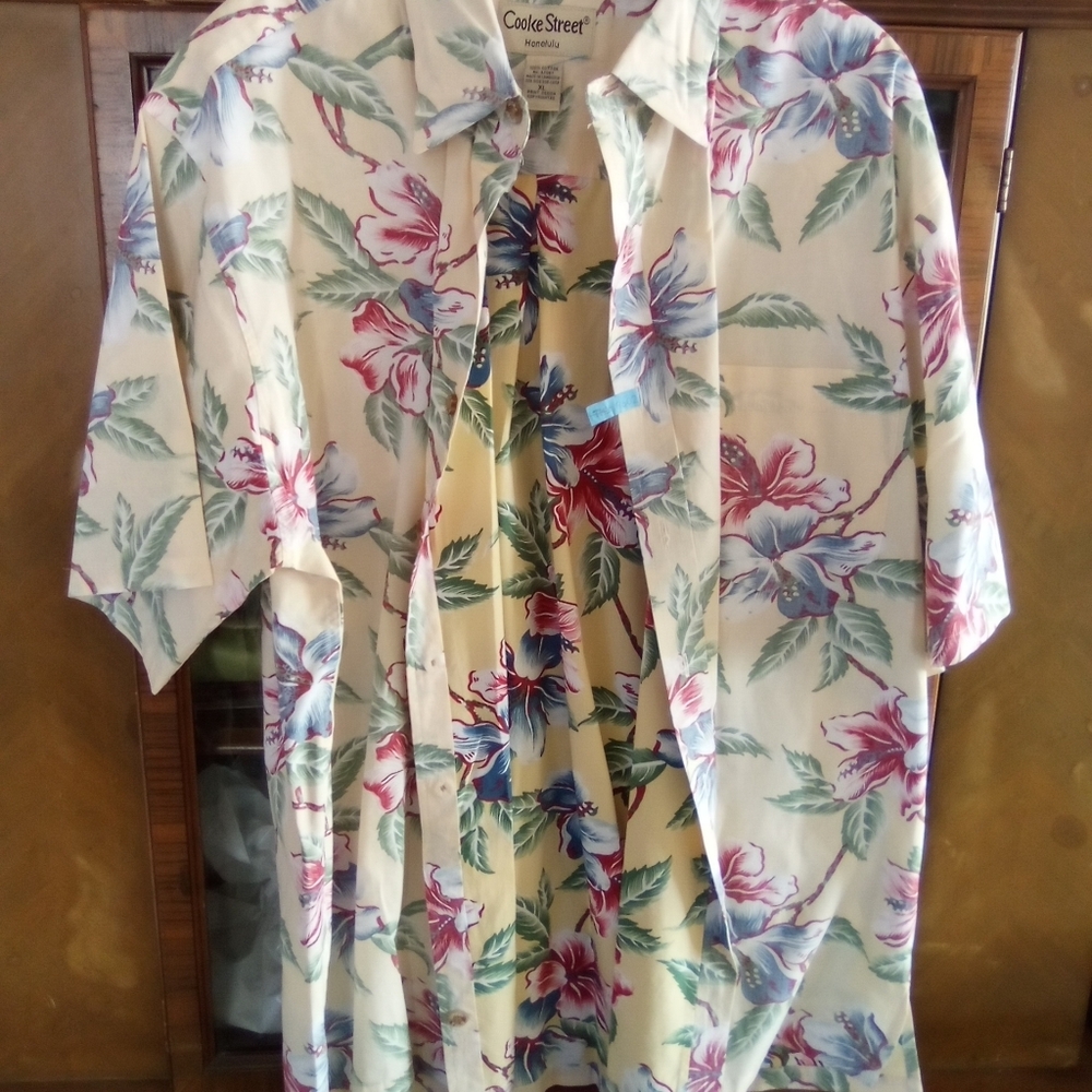 Cooke Street Honolulu Floral Hawaiian Shirt XL